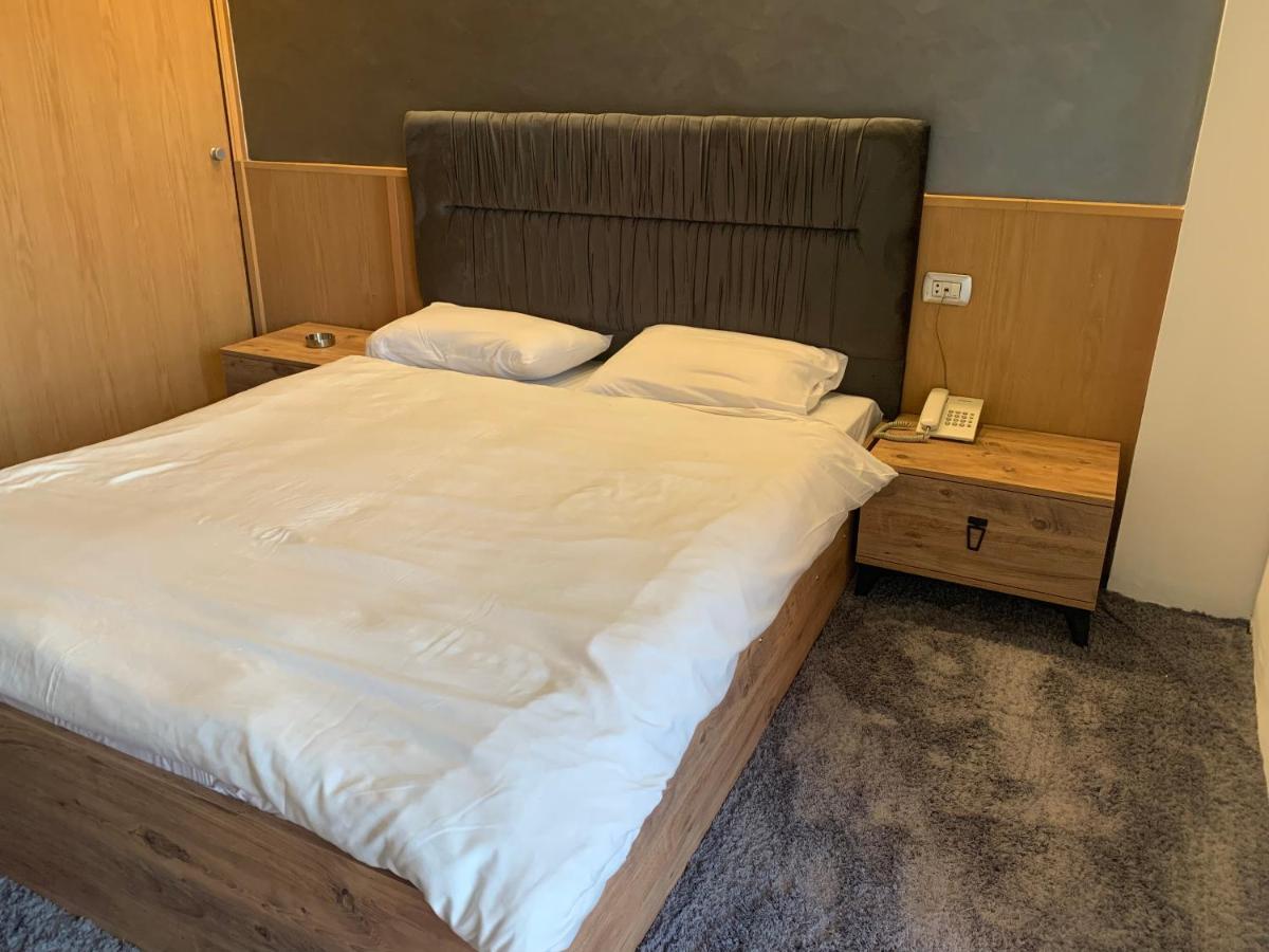 Masbah Plaza Hotel Baghdād Dış mekan fotoğraf